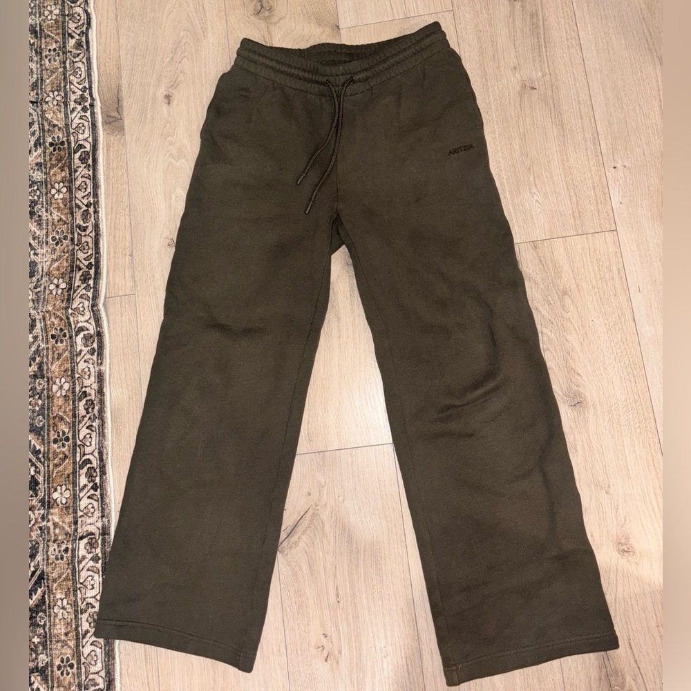 Aritzia Boyfriend Sweatfleece sweats